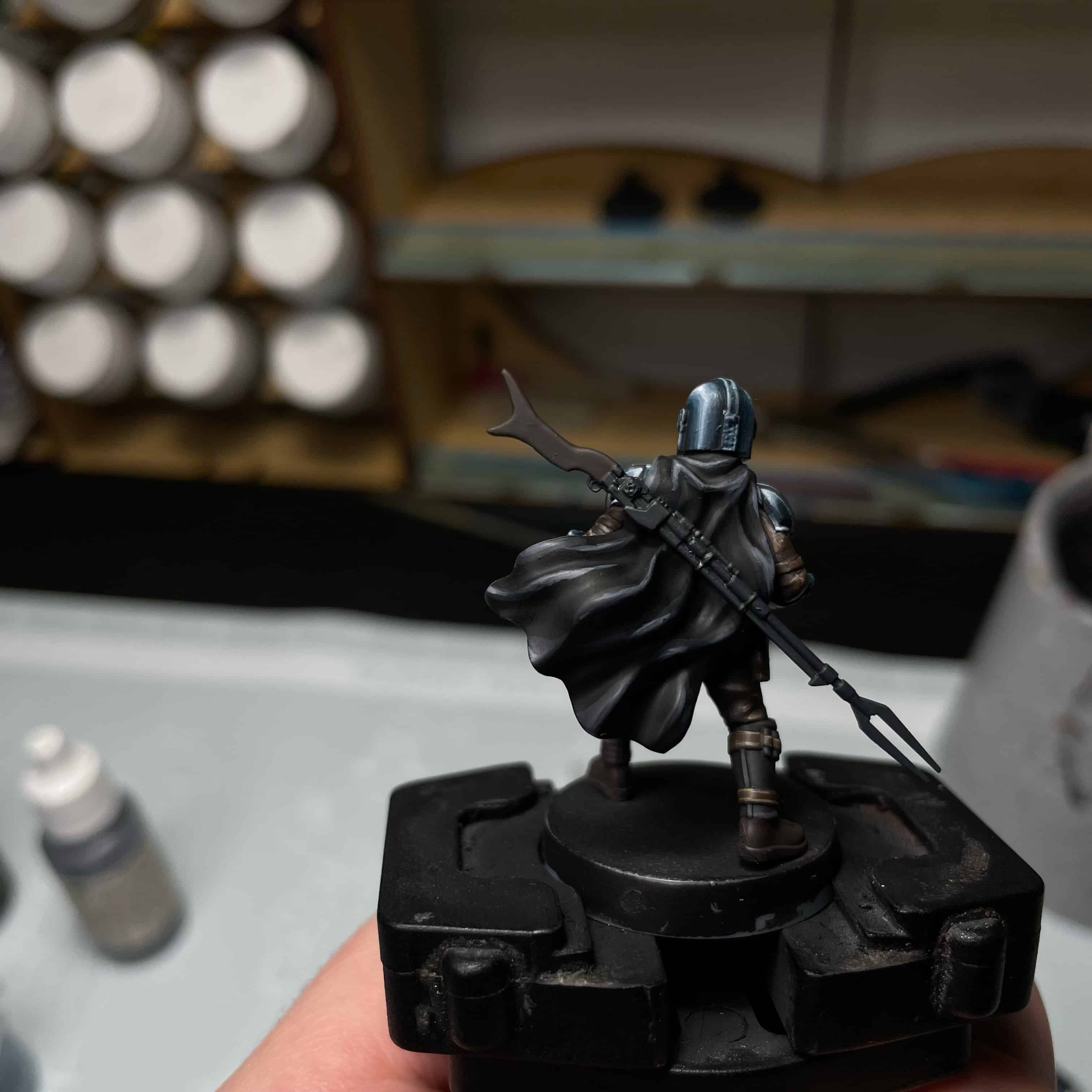 Crosse du fusil Amban de Din Djarin, base Mournfang Brown