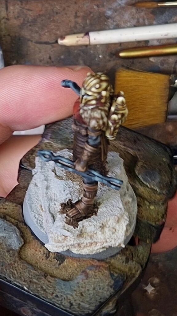 Marteau et pinces de l'Armurière éclaircis au gris neutre