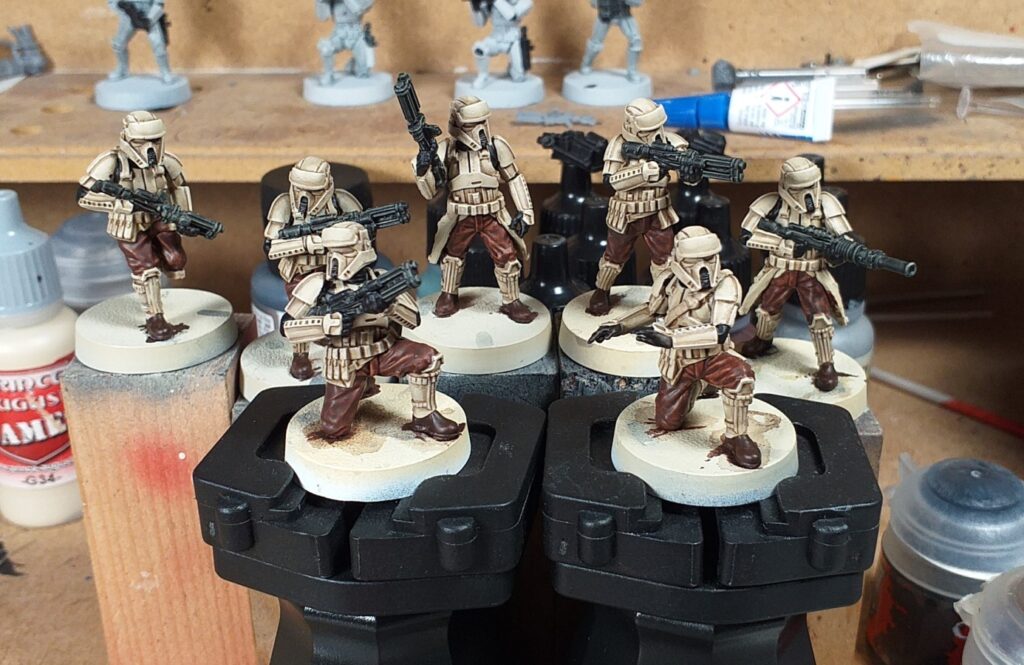 Pantalons, chaussures et armes des Shoretroopers en couleurs de base