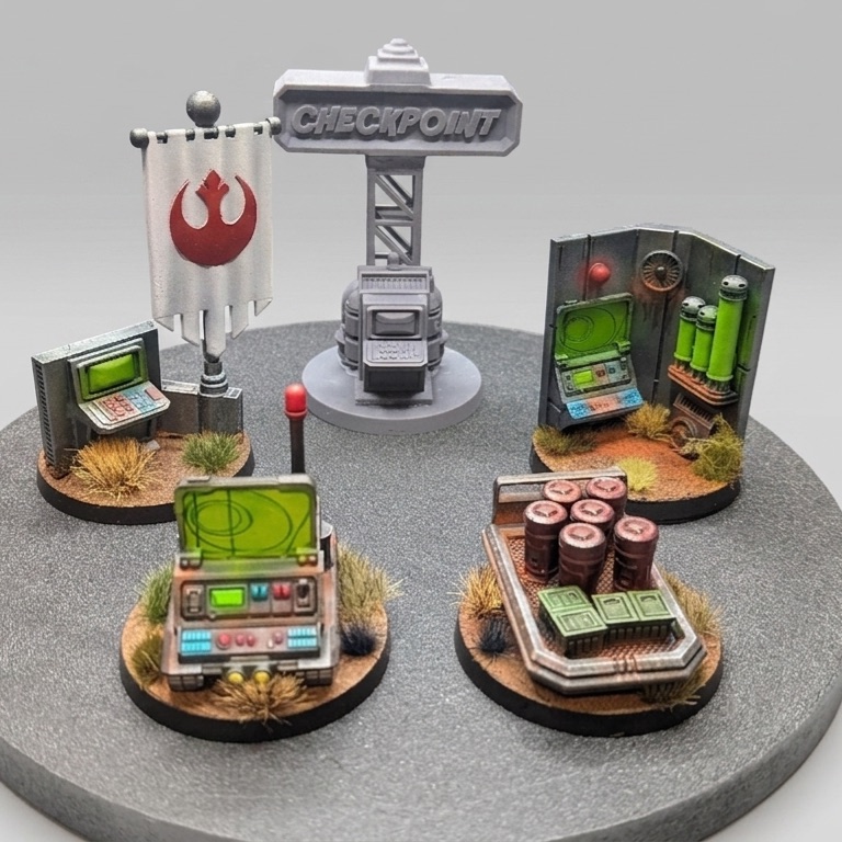 Objectifs Star Wars Legion imprimés et peints par Myfigouz3D : checkpoint, bannière rebelle, consoles