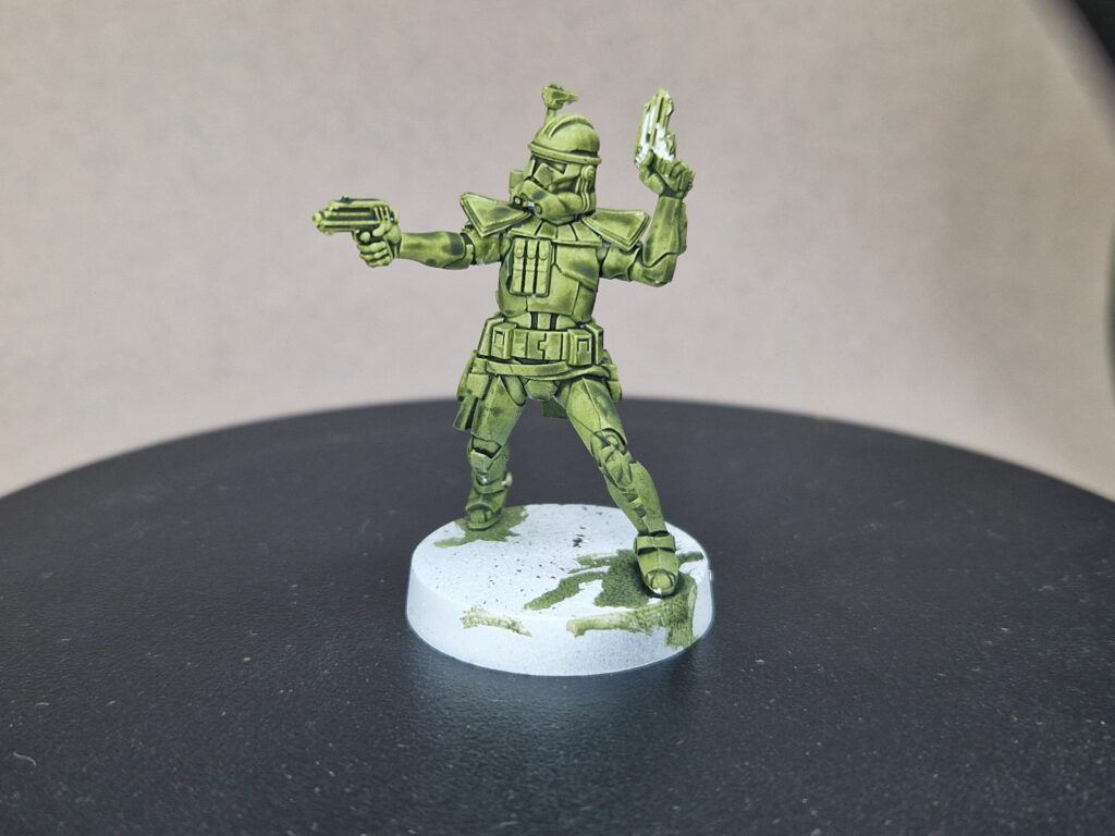 Peindre les arc troopers star wars legion, couche de base Militarum Green épongée
